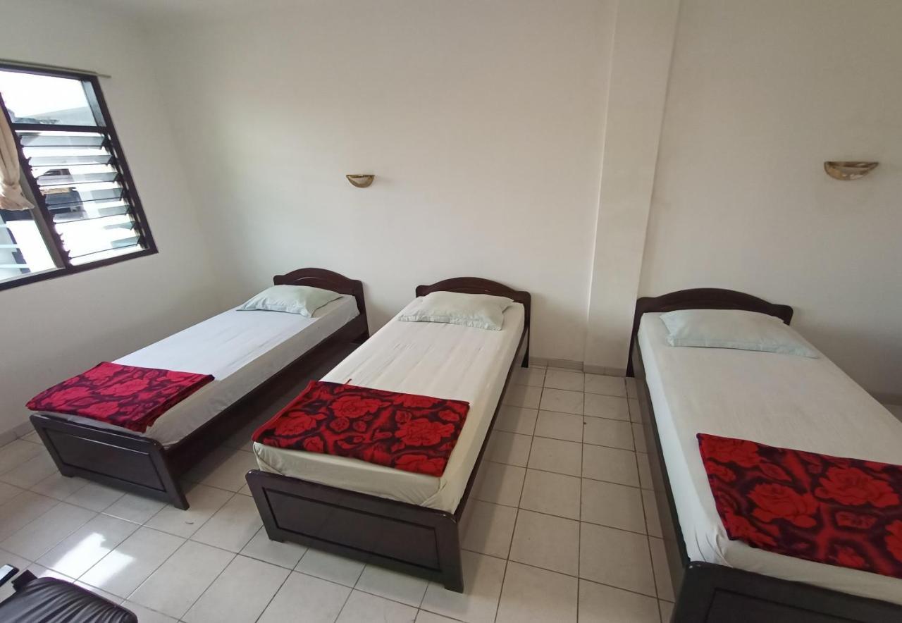 Oyo 92324 Hotel Sinar Rejeki سوكابومي المظهر الخارجي الصورة